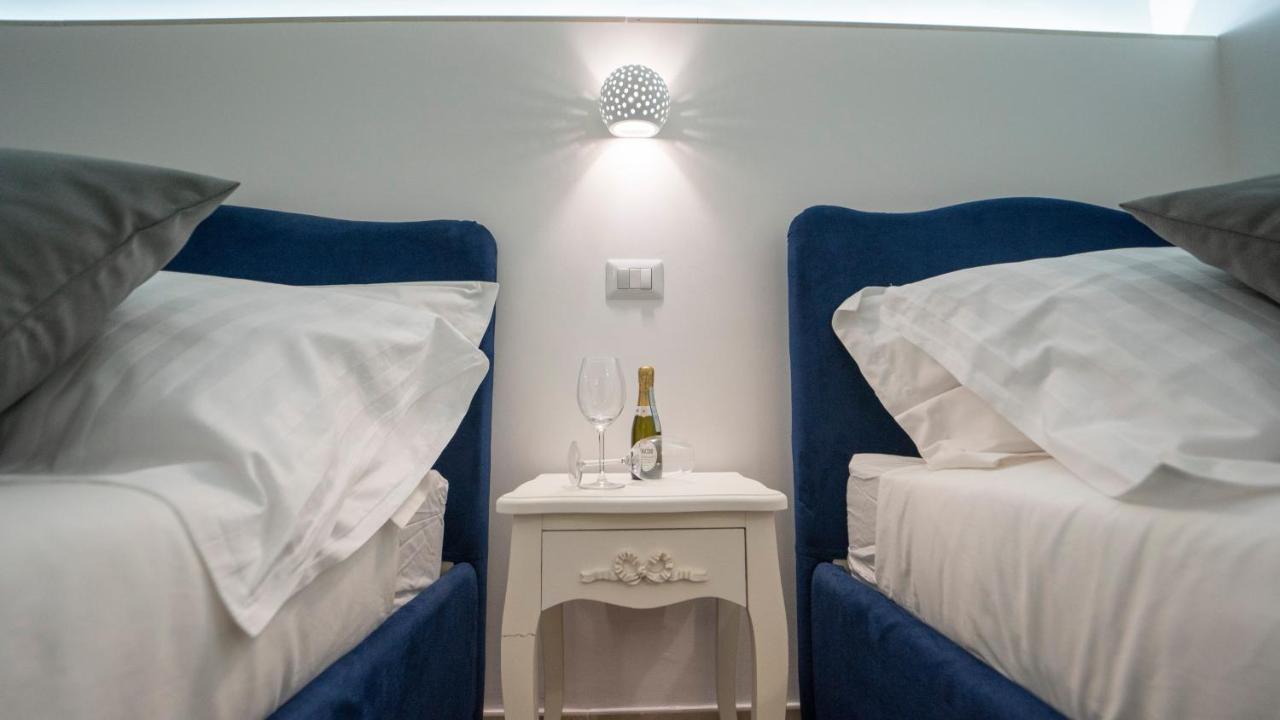 Dimora Fantasia Charme B&B Bari Exterior foto
