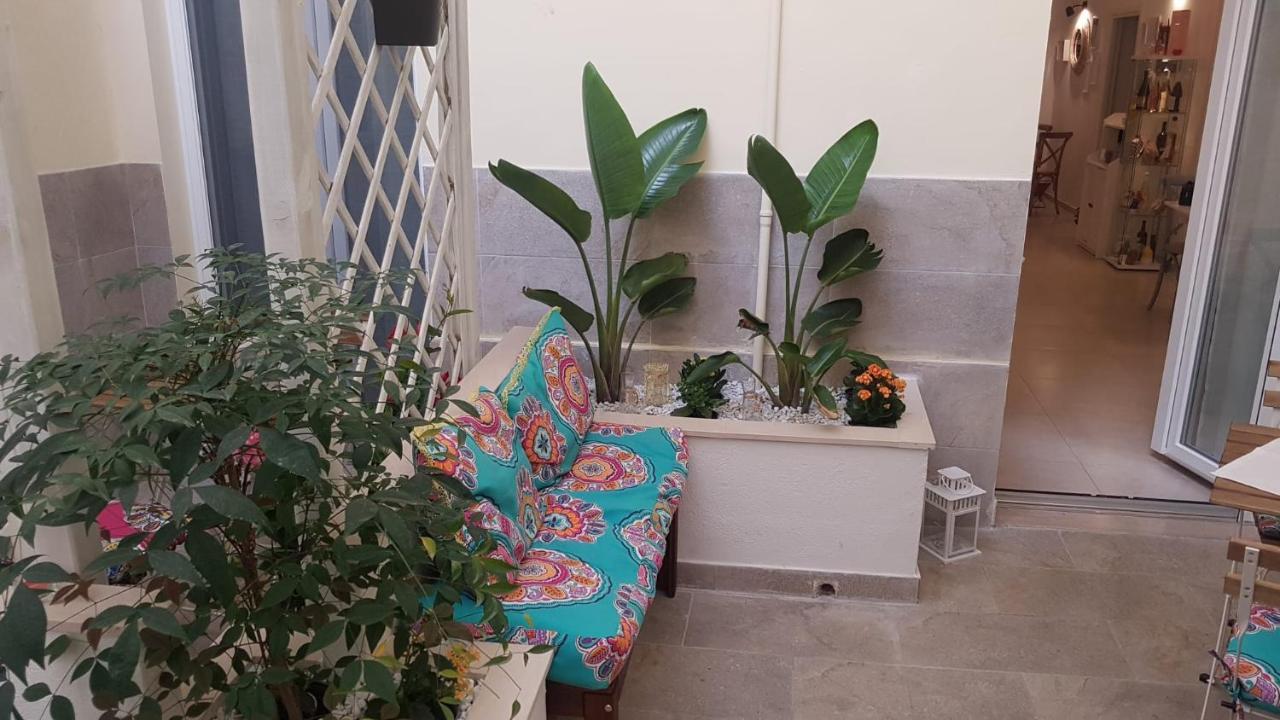 Dimora Fantasia Charme B&B Bari Exterior foto
