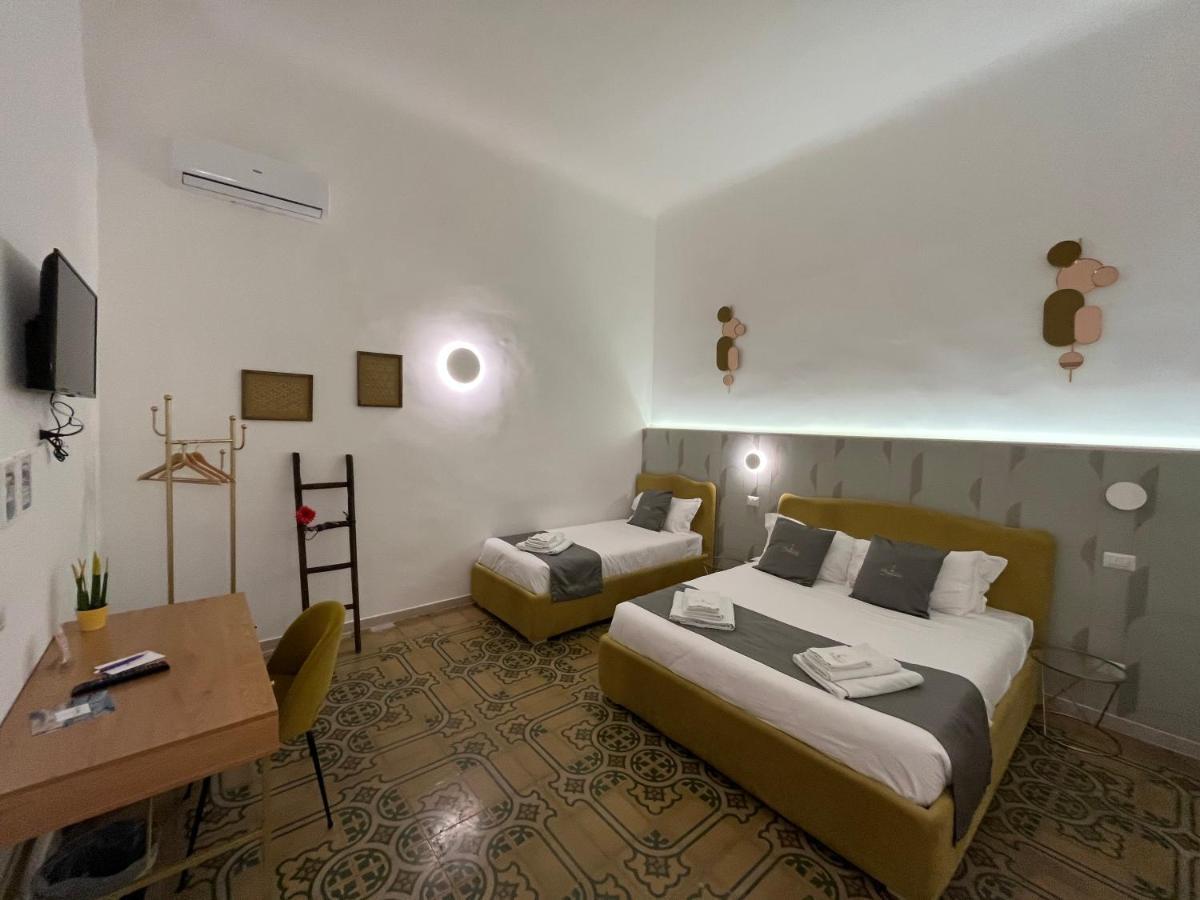 Dimora Fantasia Charme B&B Bari Exterior foto