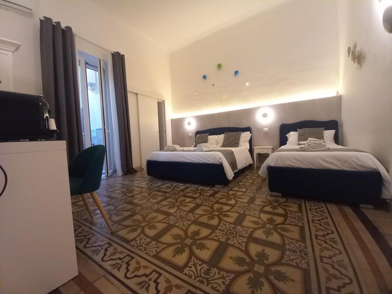 Dimora Fantasia Charme B&B Bari Exterior foto